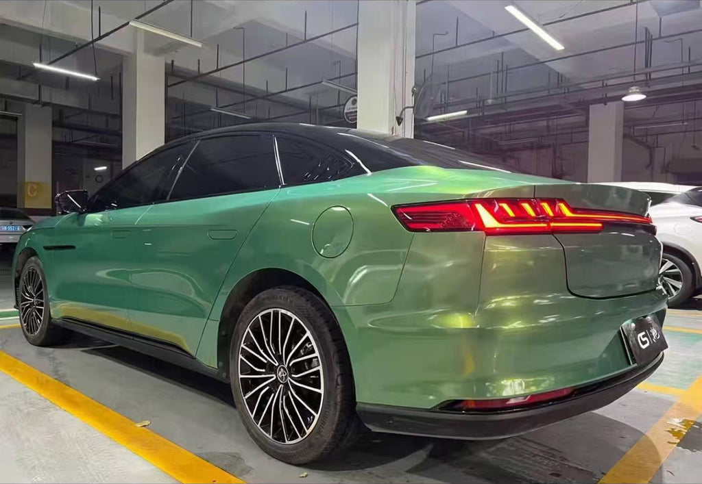 Ultra-Bright Metallic Mamba Green