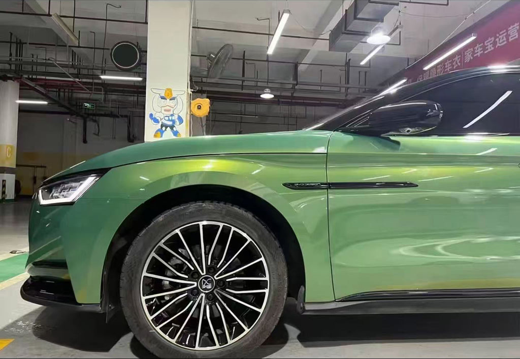 Ultra-Bright Metallic Mamba Green